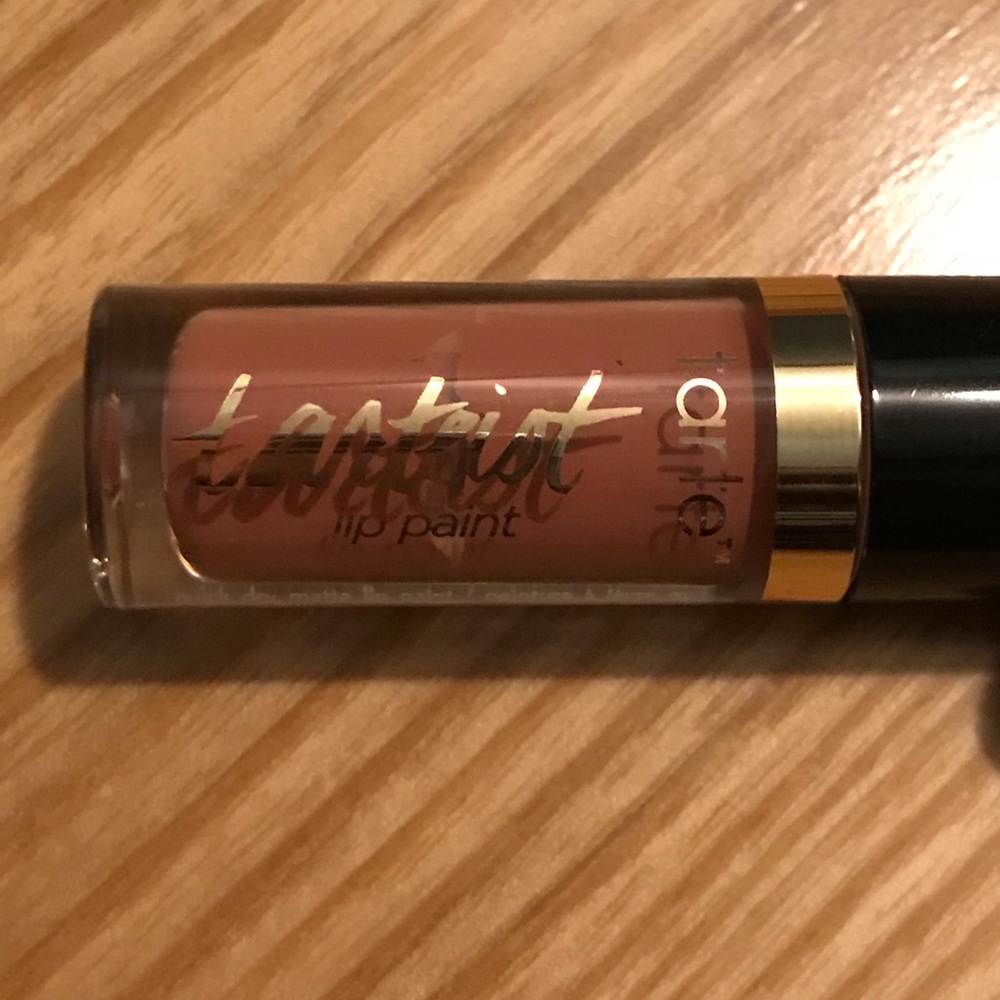 Lip set
